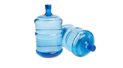 订桶装水时要小心！这5家品牌曾检出细菌超标，喝错水肠胃可不答应